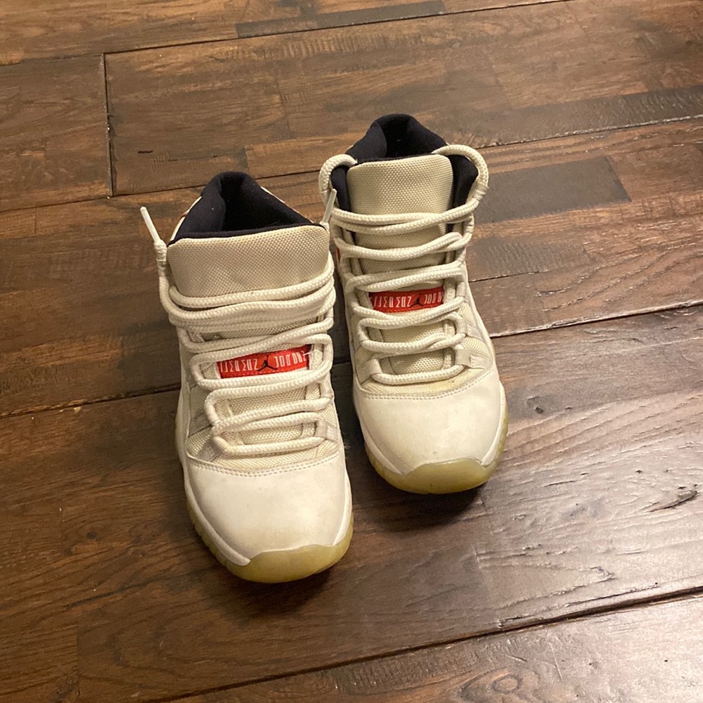 Jordan 11 Retro Platinum Tint (GS)
